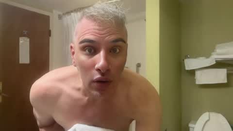 Snapshot of joeyrightino chatting on July 8, 2:43 pm Joeyrightino online show from July 8, 2:43 pm