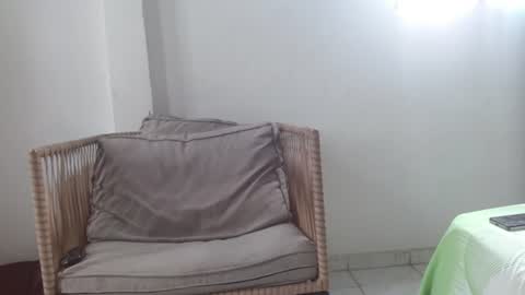 Snapshot of johan_kitten chatting on July 17, 2:13 pm johan online show from July 17, 2:13 pm
