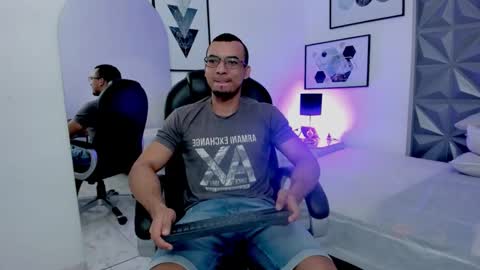 Snapshot of johan_miller1 chatting on December 19, 10:55 am johan online show from December 19, 10:55 am