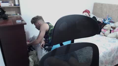 JOHAN independient model online show from December 23, 3:29 am