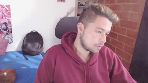 JOHAN independient model online show from January 7, 1:35 pm