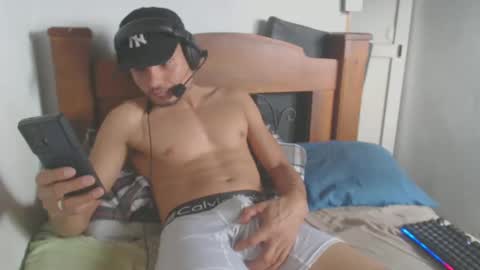 Snapshot of johantorres19 chatting on February 6, 8:56 pm johantorres19 online show from February 6, 8:56 pm