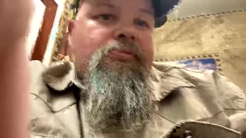 Snapshot of john40a chatting on December 11, 10:38 pm John online show from December 11, 10:38 pm