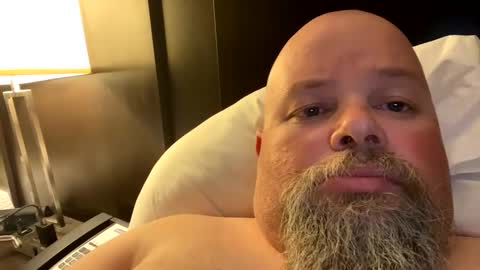 Snapshot of john40a chatting on March 12, 2:20 am John online show from March 12, 2:20 am