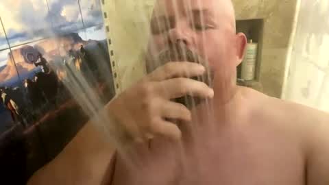 Snapshot of john40a chatting on September 18, 1:51 am John online show from September 18, 1:51 am