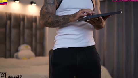 john online show from November 9, 8:07 pm