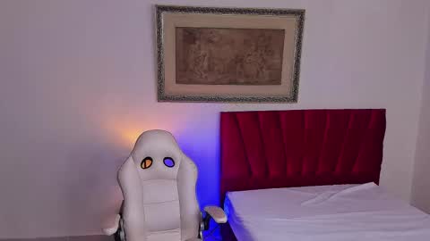 Snapshot of john_mystic chatting on February 17, 1:46 am Jhon Mystic online show from February 17, 1:46 am