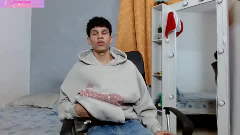 john_ssnow29 online show from February 24, 9:20 pm