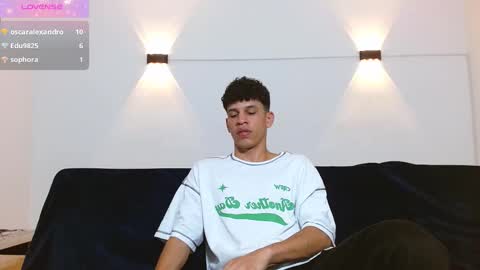 john_ssnow29 online show from September 25, 1:09 am