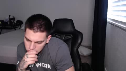 Snapshot of johnafterdark chatting on January 5, 7:50 pm JAXX online show from January 5, 7:50 pm