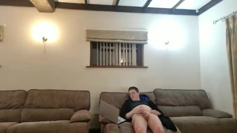 Snapshot of johnathan_stuart33 chatting on May 17, 11:01 pm johnathan_stuart33 online show from May 17, 11:01 pm