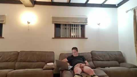 Snapshot of johnathan_stuart33 chatting on May 31, 10:55 pm johnathan_stuart33 online show from May 31, 10:55 pm