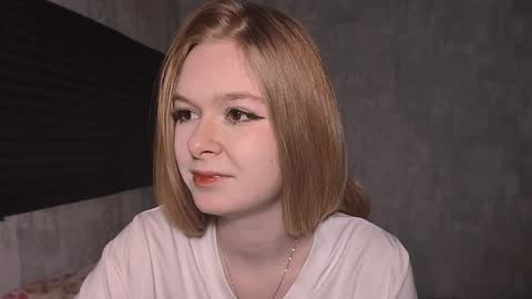 SofiaOweenss online show from April 7, 7:20 am