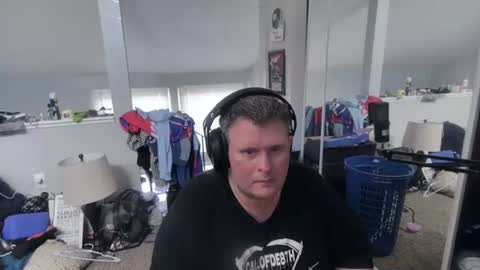 johnfernandez784 online show from June 15, 1:35 pm