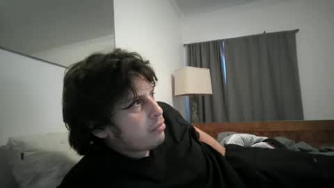 Snapshot of johnjohn90909 chatting on October 23, 11:42 am johnjohn online show from October 23, 11:42 am