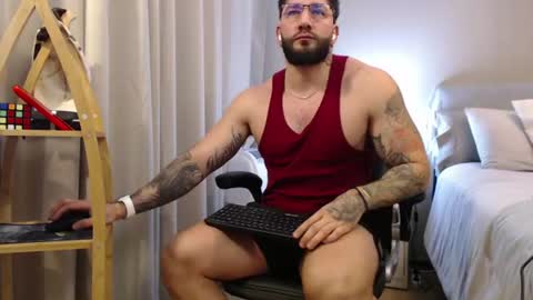 Snapshot of johnklleyn chatting on July 9, 7:40 pm john online show from July 9, 7:40 pm