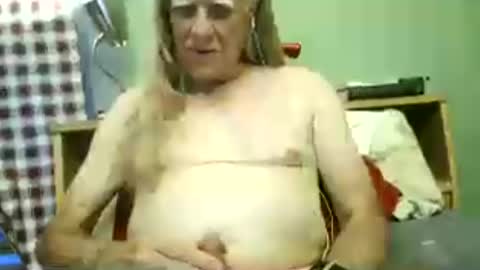 johnnieq1971 online show from July 4, 1:01 am