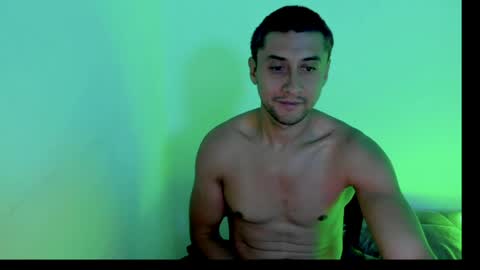 Snapshot of johnny_seens1 chatting on December 11, 3:24 am Johnny online show from December 11, 3:24 am