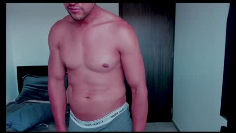 Snapshot of johnny_seens1 chatting on December 24, 7:11 pm Johnny online show from December 24, 7:11 pm