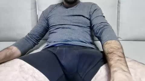 Snapshot of johnny_yaa chatting on February 3, 4:12 pm johnny_yaa online show from February 3, 4:12 pm