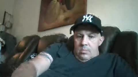 Snapshot of johnnycb7 chatting on December 1, 6:35 pm johnnycb7 online show from December 1, 6:35 pm