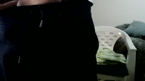 Snapshot of johnnydeepbig chatting on February 8, 2:04 am johnnydeepbig online show from February 8, 2:04 am