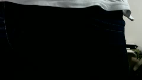 Snapshot of johnnydeepbig chatting on February 16, 5:25 am johnnydeepbig online show from February 16, 5:25 am