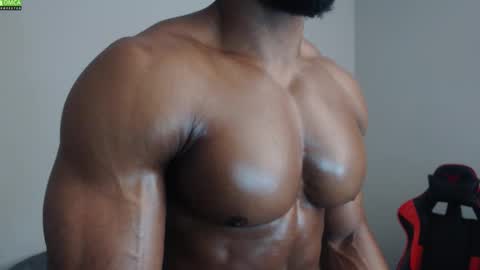 MASTER OF SUBS BETA SLAVES online show from November 4, 9:25 pm