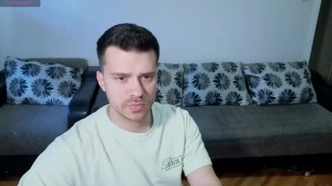 Johnny online show from May 3, 3:18 pm