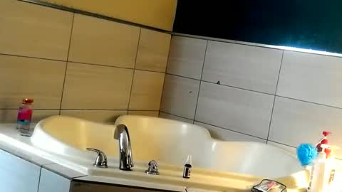 Snapshot of johnpaulkent82 chatting on January 10, 10:50 am johnpaulkent82 online show from January 10, 10:50 am