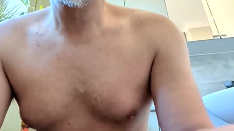 johnsmith401 online show from April 12, 8:19 am