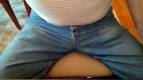 Snapshot of johnxxx549 chatting on May 5, 1:41 pm johnxxx549 online show from May 5, 1:41 pm
