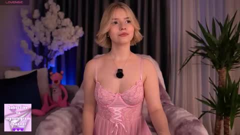 Paula online show from November 15, 3:59 am