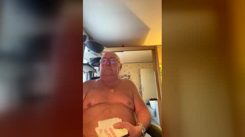 jojo60000529566 online show from December 16, 8:30 am