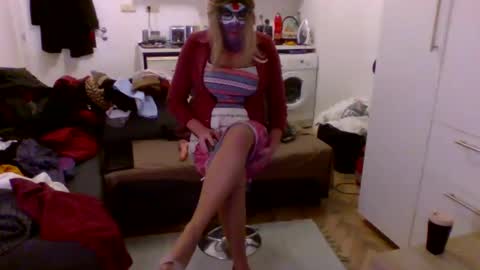 Silvania online show from November 17, 1:44 am