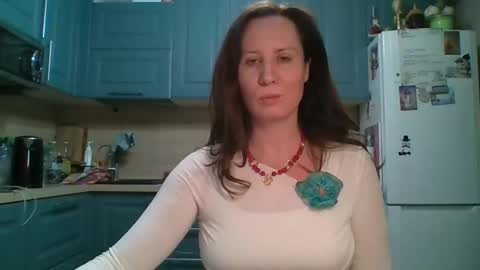 Snapshot of joleli05 chatting on May 26, 6:37 pm you can call me my Queen online show from May 26, 6:37 pm