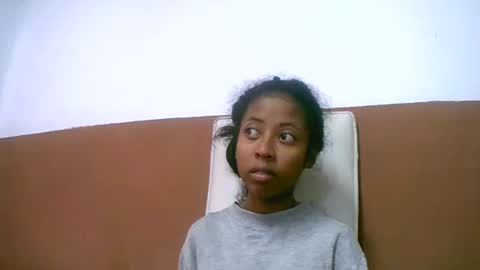 Snapshot of joliekah27 chatting on February 6, 3:48 am joliekah27 online show from February 6, 3:48 am