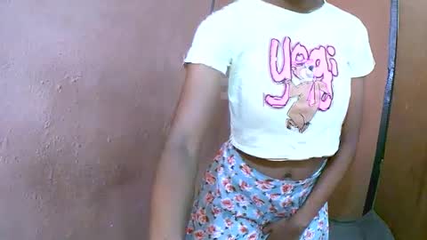 Snapshot of joliekah27 chatting on March 5, 8:43 am joliekah27 online show from March 5, 8:43 am