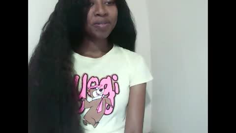 joliekah27 online show from March 29, 7:08 am