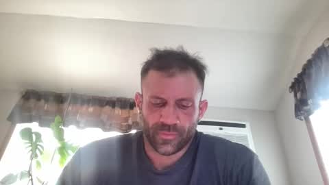 Snapshot of jonariesxxx chatting on April 24, 6:32 pm Jon Aries online show from April 24, 6:32 pm