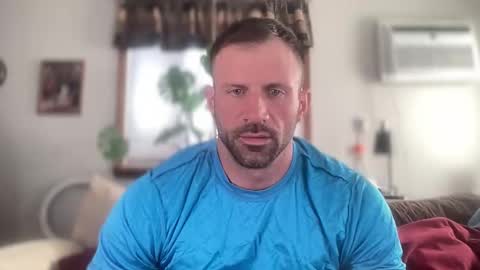 Snapshot of jonariesxxx chatting on May 4, 11:17 am Jon Aries online show from May 4, 11:17 am