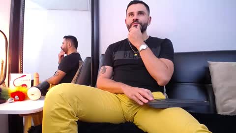  JONAS BEARD  online show from February 18, 11:41 pm