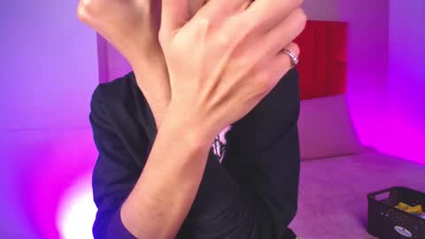 Jonas  online show from March 26, 5:35 am