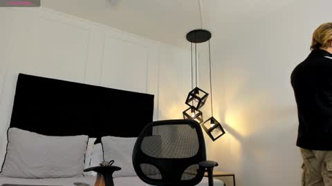 Snapshot of jonathan_daniels1 chatting on January 25, 11:34 am Jonathan Danielss online show from January 25, 11:34 am