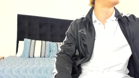 Snapshot of jonathan_daniels1 chatting on February 4, 11:05 am Jonathan Danielss online show from February 4, 11:05 am