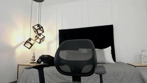 Snapshot of jonathan_daniels1 chatting on February 27, 12:02 pm Jonathan Danielss online show from February 27, 12:02 pm