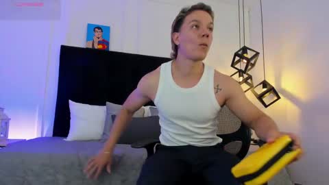 Snapshot of jonathan_daniels1 chatting on March 4, 12:55 pm Jonathan Danielss online show from March 4, 12:55 pm