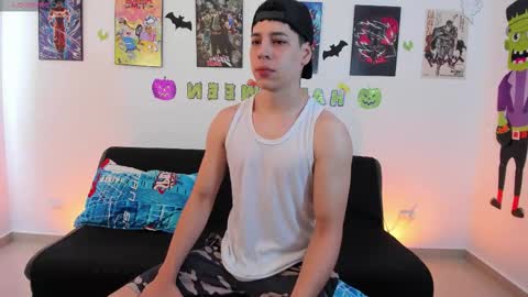 Instagram jonathanfit14 online show from November 4, 2:05 pm