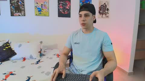 Instagram jonathanfit14 online show from April 8, 8:53 pm