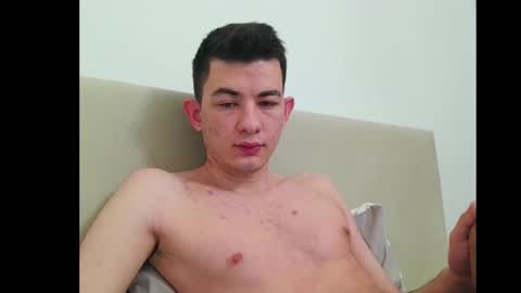 Snapshot of jonhy_merlin chatting on January 23, 6:49 am jonhy_merlin online show from January 23, 6:49 am